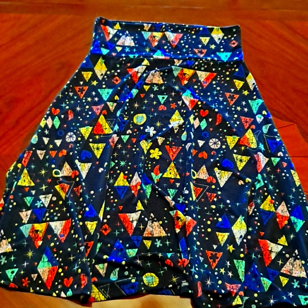 NWOT LuLaRoe Azure flowy skirt